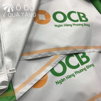 chi tiết Dù Cán Thẳng 2 Tầng Màu Xanh Lá Phối Trắng In Logo OCB OD-14