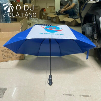 chi tiết Dù Cầm Tay Gấp 3 Bấm Mở Tự Động Màu Xanh Phối Trắng In Logo OD-42