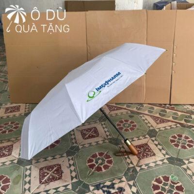 chi tiết Dù Cán Thẳng Tay Gỗ Màu Xám In Logo OD-02