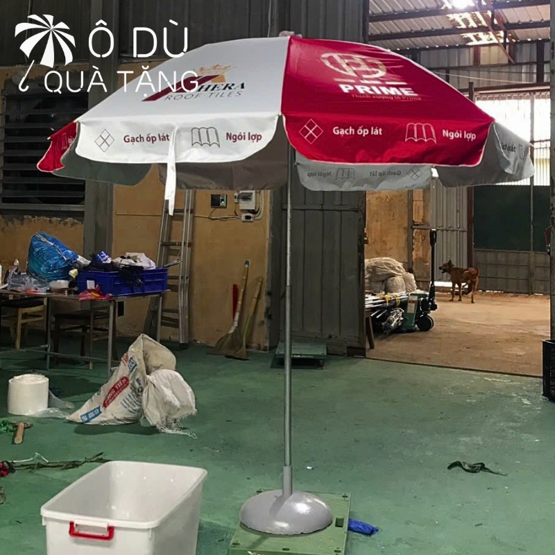 chi tiết Ô Dù Quảng Cáo Ngoài Trời Màu Đỏ Phối Trắng In Logo OD-26